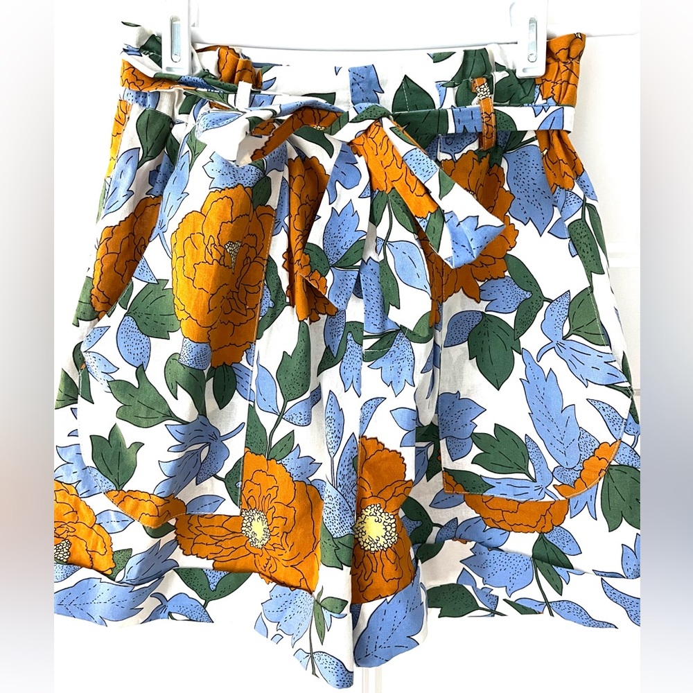 Frnch Paris high- waist, paper-bag floral shorts